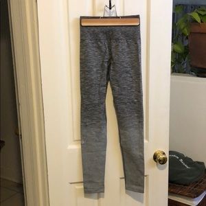 Rare lululemon ombré gray leggings size 2